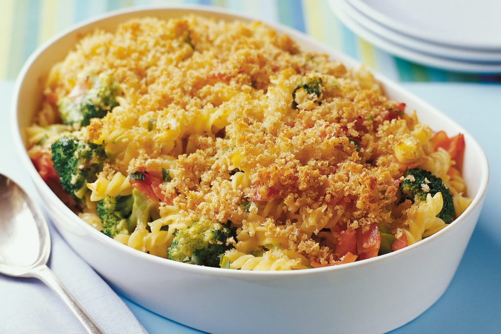 Creamy Chicken and Vegetable Pasta Bake Melanie McGrice